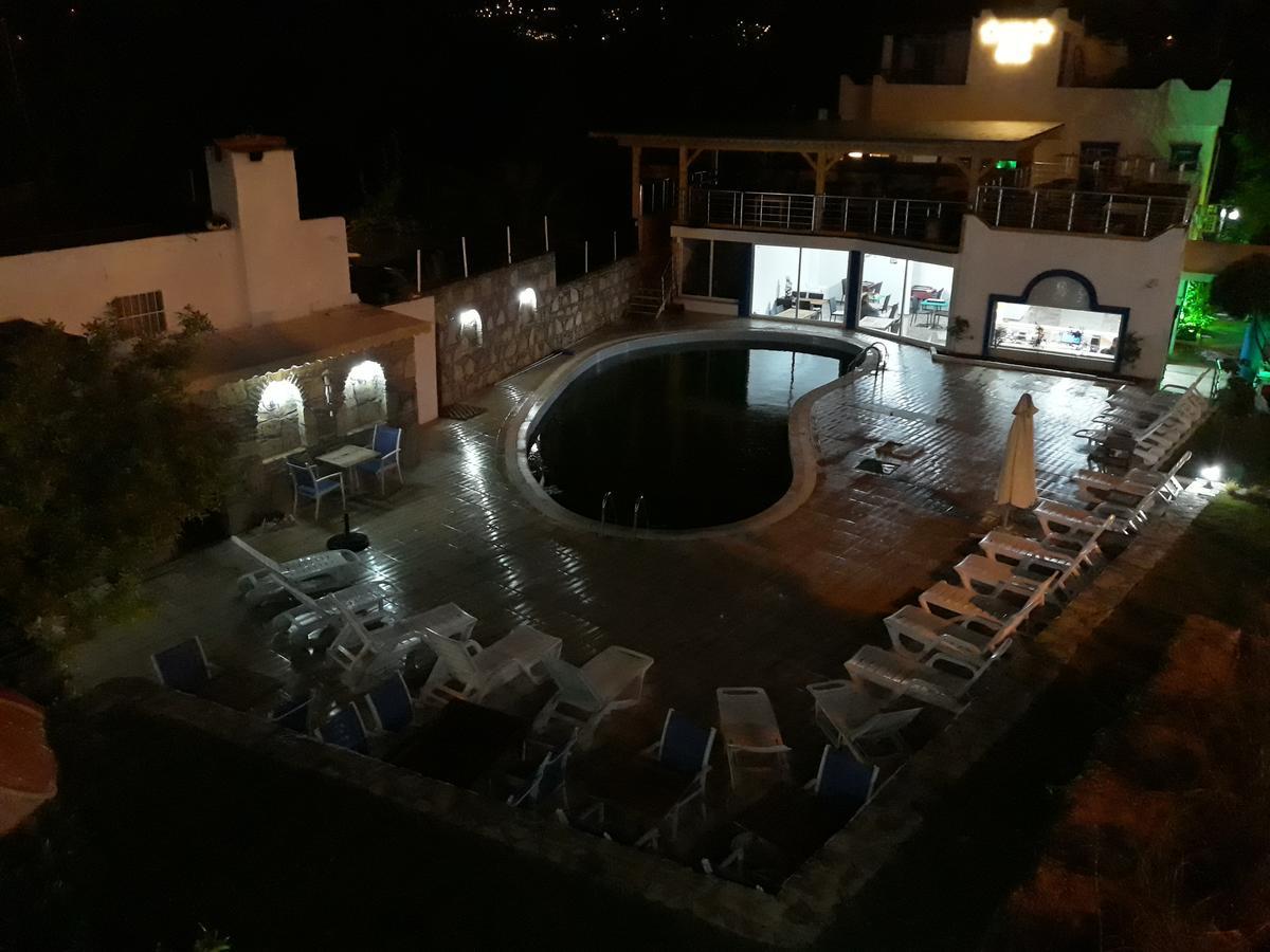 Mini Star Hotel Bitez Eksteriør billede
